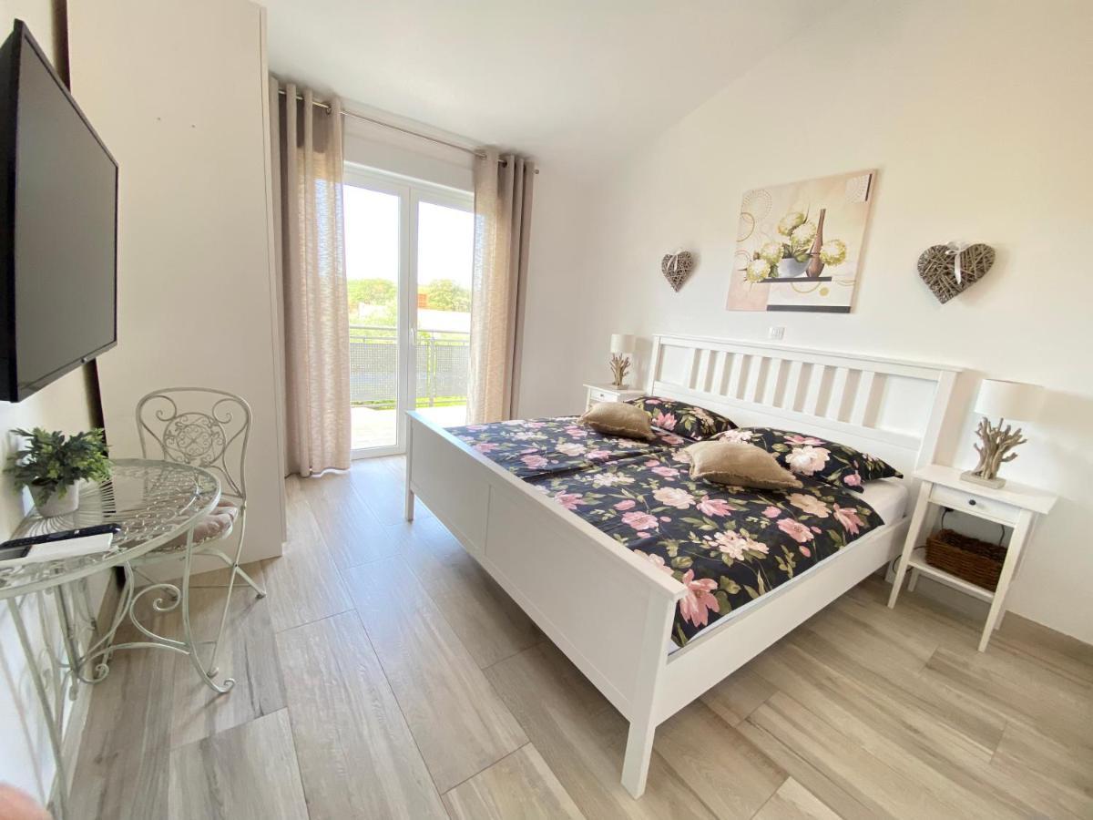 Villa Divina With Private Heated Pool بولا المظهر الخارجي الصورة